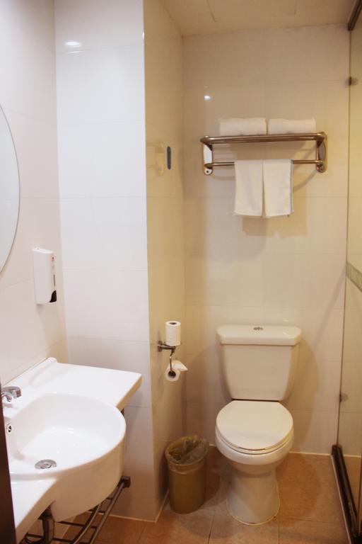 Hanting Express Shanghai Xinzhuang South Square Room photo