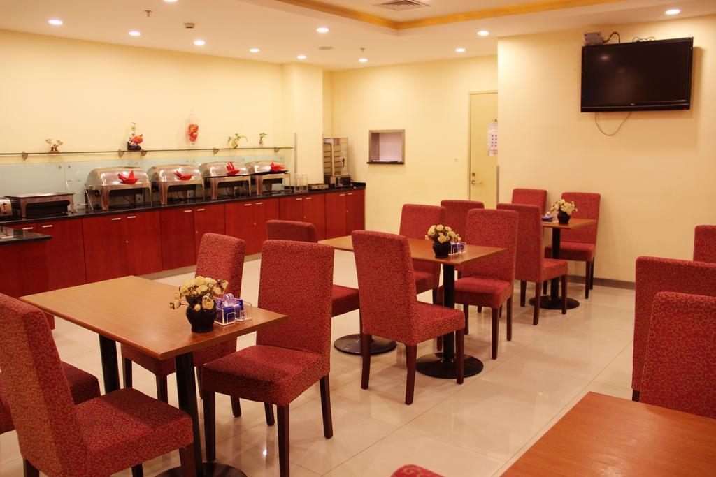 Hanting Express Shanghai Xinzhuang South Square Exterior photo